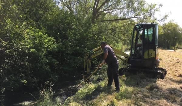 Les operations sur la Morte a Epernon se poursuivent Les operations sur la Morte a Epernon se poursuivent